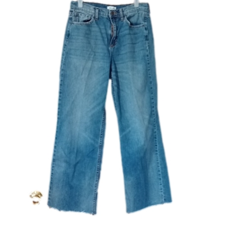 Sneak Peek Jeans Raw Hem size 27